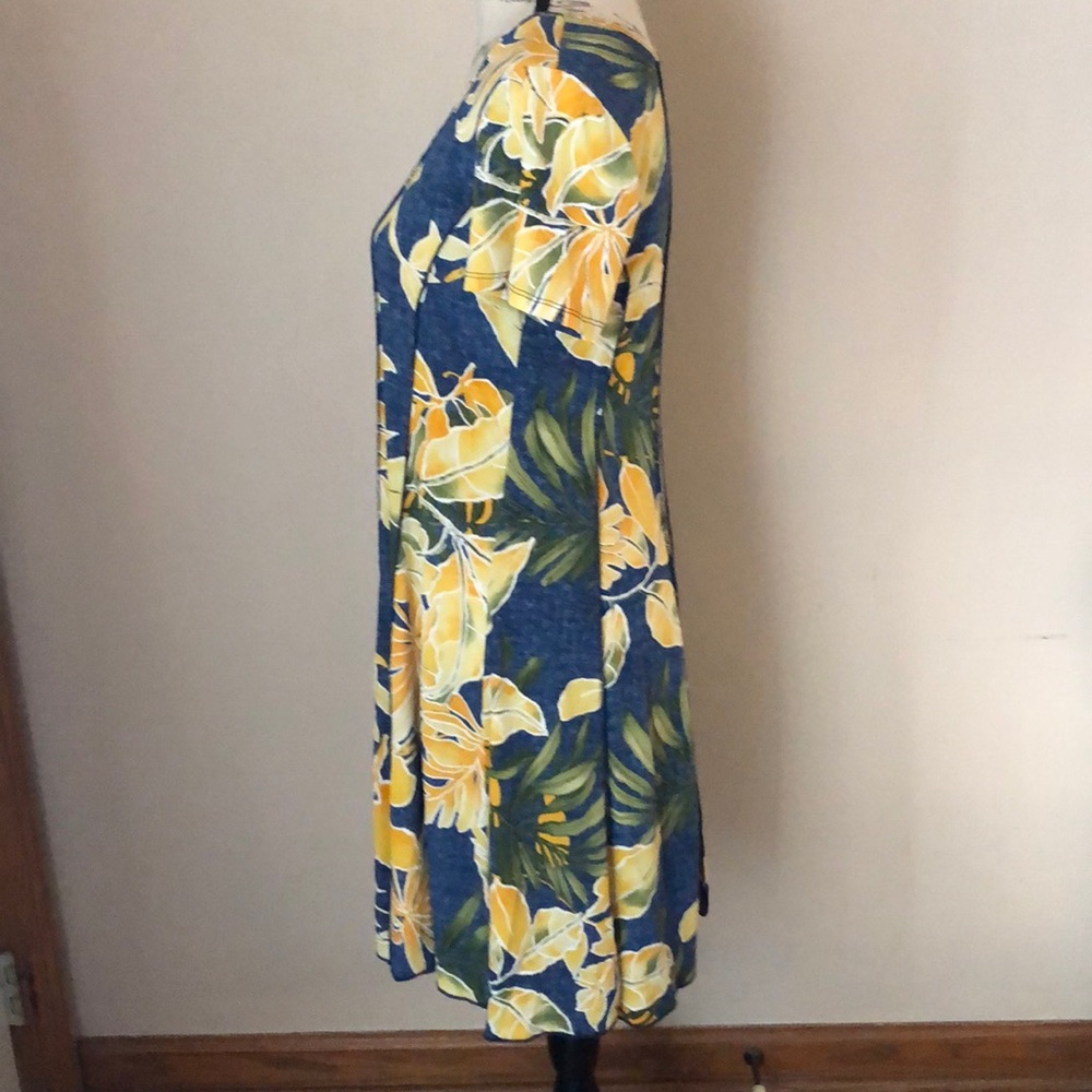 Dress - Picture 2 of 7